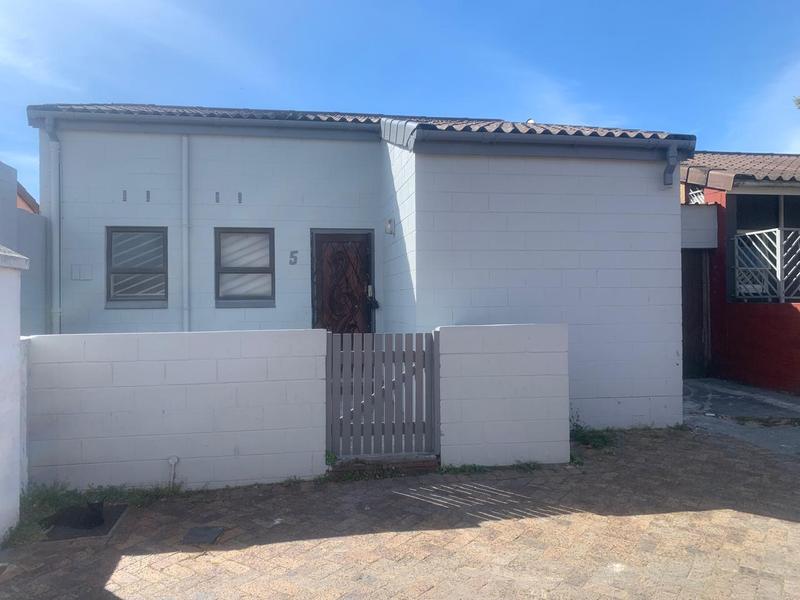 3 Bedroom Property for Sale in Rocklands Western Cape